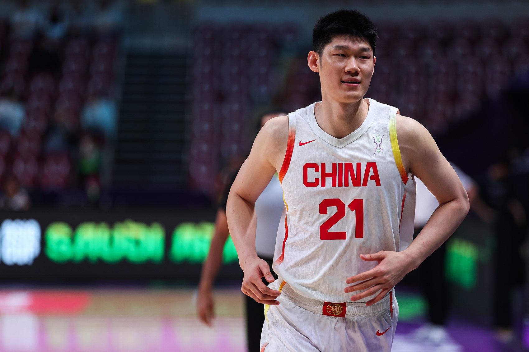 郭艾伦点评胡金秋防守：中国队应避免过度沉退
