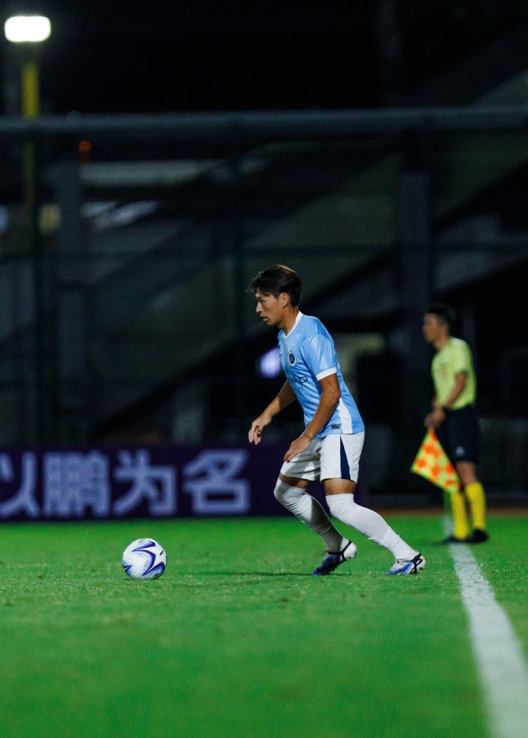 刘志鹏抢断门将送助攻 深圳新鹏城U20主场2比1逆转陕西联合U20