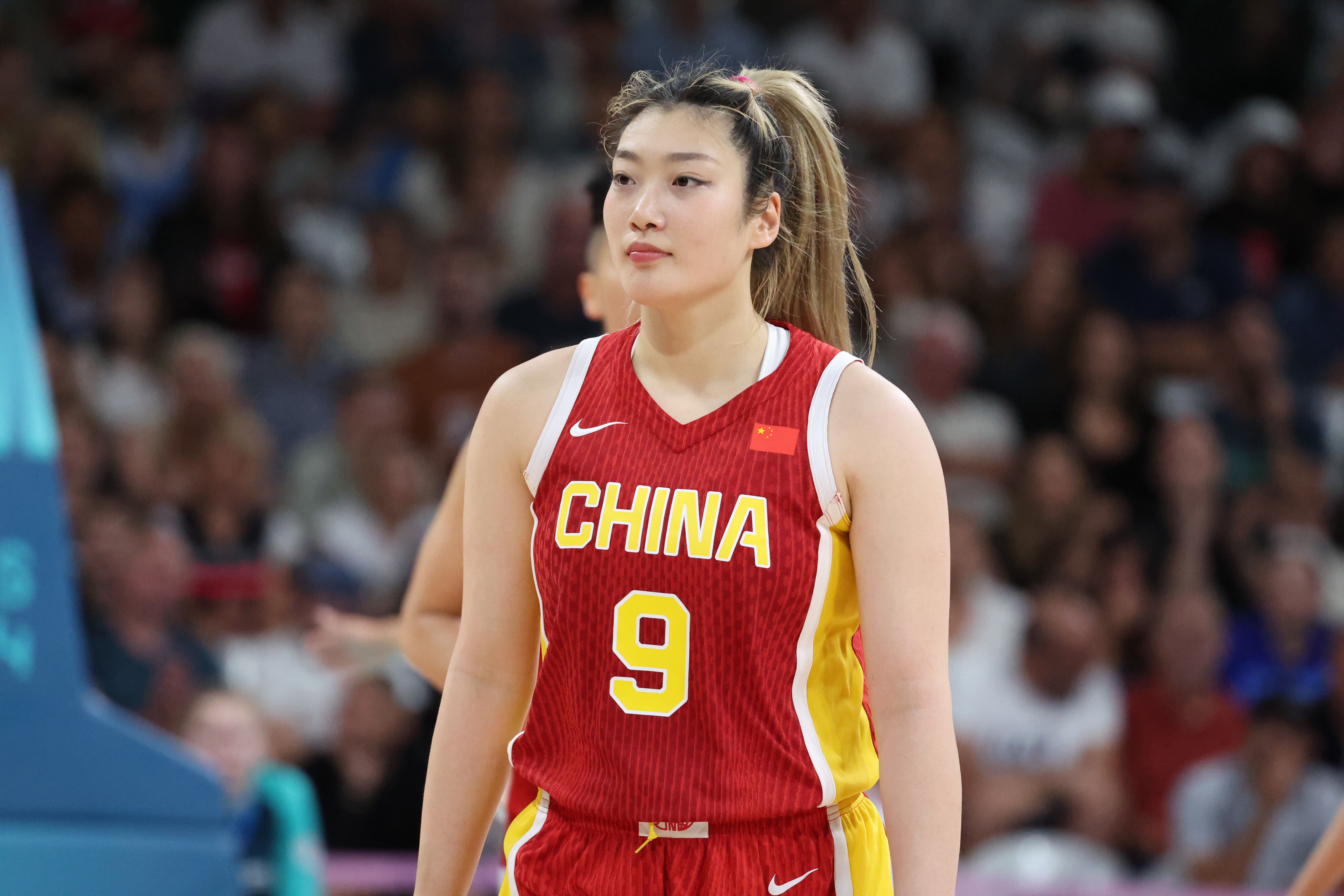 杨毅：因李梦骂宫鲁鸣的纯属饭圈 幻想她还能打世界杯的纯属做梦
